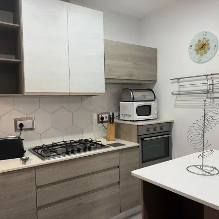 3 Bedroom Prime Location Near Apartment *