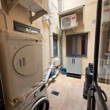3 Bedroom Prime Location Near