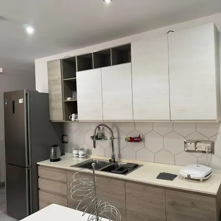 3 Bedroom Prime Location Near
